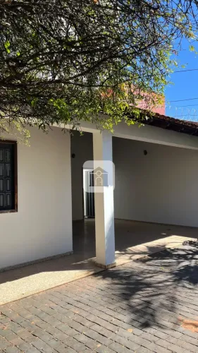 Casa para locação no bairro Santa Mônica