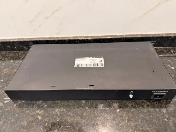 Switch gerenciável sg 5204 mr l2+ (48 portas)