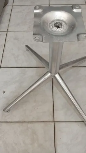 vendo base de ferro no preço pra saí hoje 50 interessados ZAP *