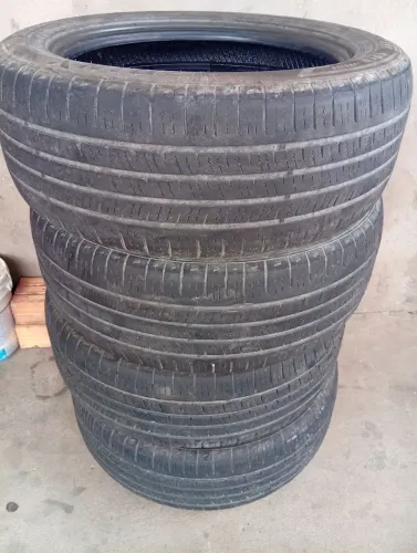 Pneus 235/55/18