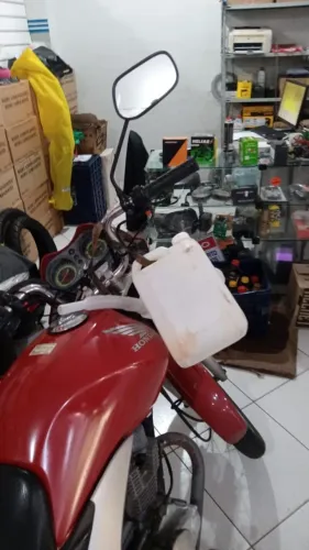 Honda 150cc vermelha flex pouco rodada