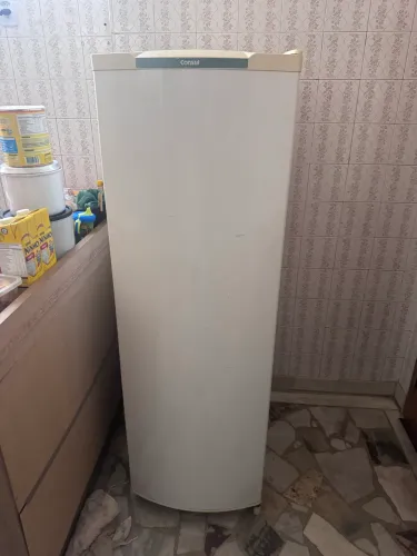 Vende se geladeira 