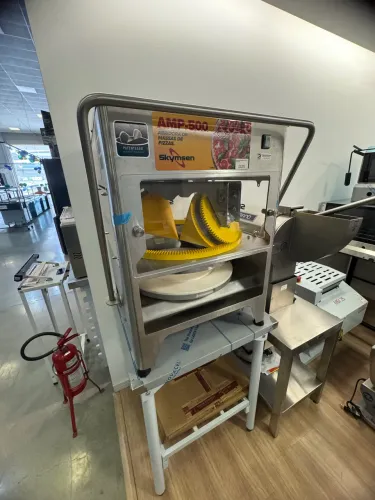 ABRIDORA DE MASSA DE PIZZA AMP - 500 Padronização