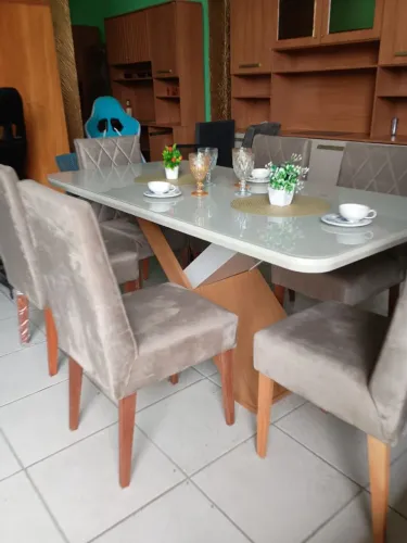 Mesa de 6 lugares com tampo de vidro //entregamos