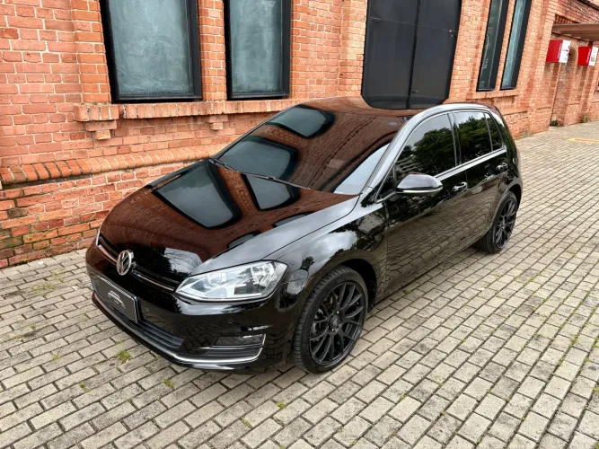 Volkswagen Golf Highline 1.4 TSI Total Flex Aut. 2017