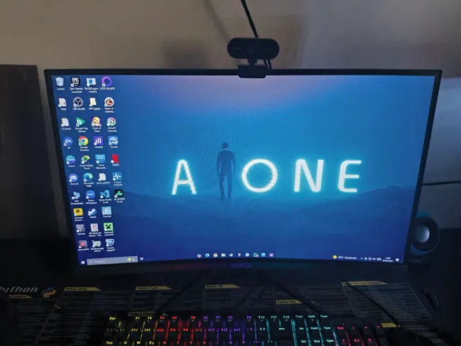 Monitor Mancer 23.6" Curvo FHD, 1ms, FreeSync 180H