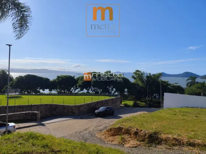 Terreno em condomínio à Venda em Cacupé, Florianópolis - SC