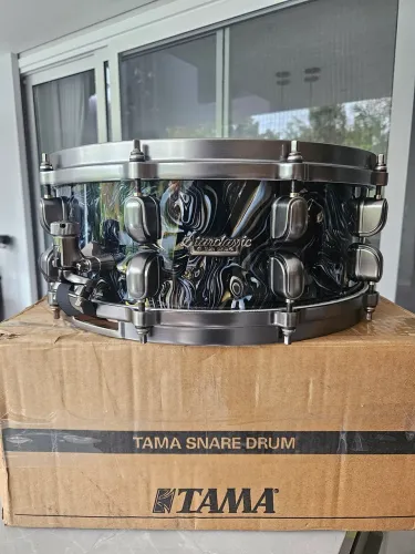 Caixa Tama Starclassic Maple 14x5,5" Charcoal Swirl (Impecável e exclusiva)<br>