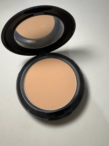 Pó base Studio fix powder plus foundation MAC
