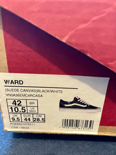 VANS WARD (SUEDE CANVAS)BLACK/WHITE 42 BR