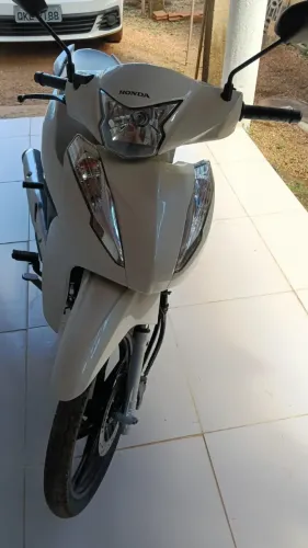 Vendo moto biz 2025