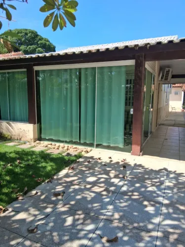 Linda casa em condomínio