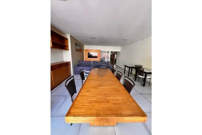 CASA TERREA COM 3 SUITES MASTER COM CLOSET E PISCINA