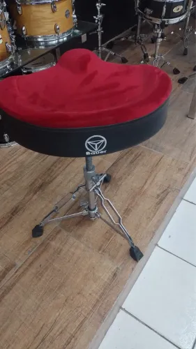 Banco BAB 39vm c/rosca corino/veludo vermelho 