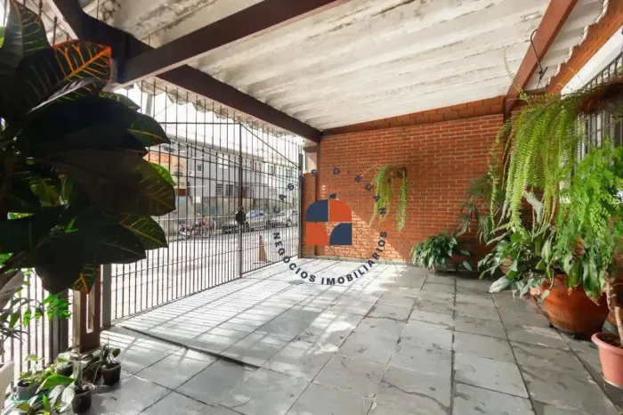 Casa para venda em Vila Ipojuca com 3 quartos, sendo 1 suíte, 195m²