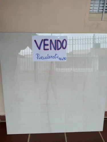 Porcelanato brilhoso 90x90 NOVO