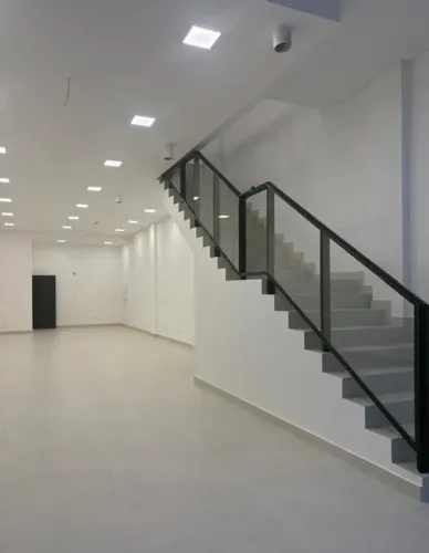 ala Comercial Nova para Locação no Centro de Balneário Camboriú  162,66m² com Mezanino e I