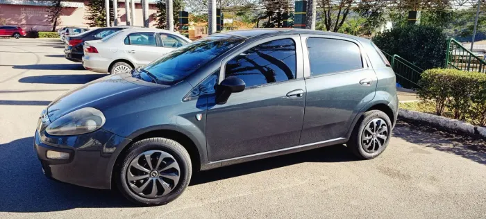 Fiat Punto Attractive Italia 1.4 F.flex 8V 5P 2013