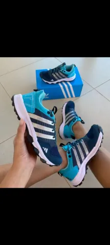 Tenis Adidas Kanadia