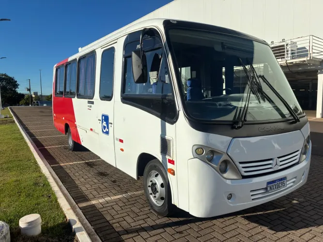 915 micro rodoviário Mercedes 