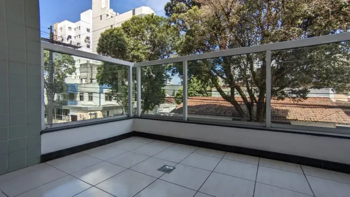3 Qts com Suíte, 2 vagas, sol da manhã, em Jardim Camburi.