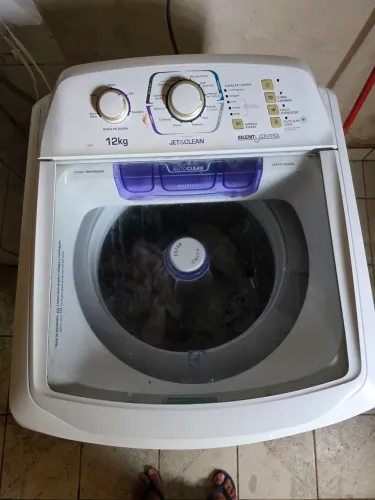Máquina de Lavar Roupas Eletrolux