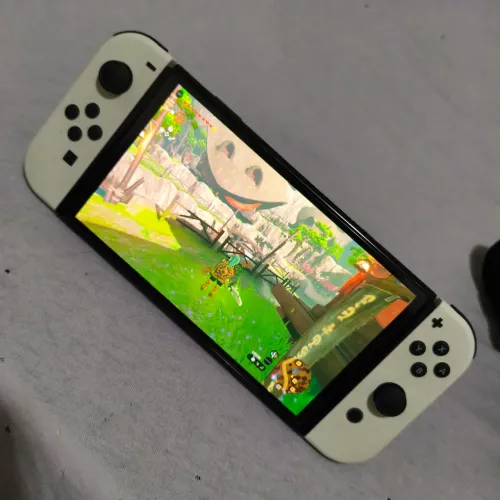 Nintendo switch OLED DESBLOQUEADO + 512 DE cartão de memória