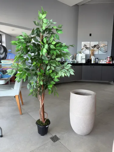 Árvore artificial + vaso decorativo
