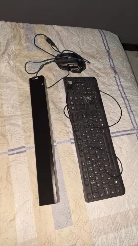 Mouse, teclado e caixa de som