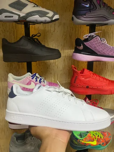 ADIDAS ADVANTAGE - TAMANHO 47