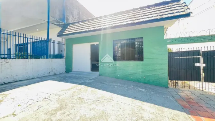 CASA SEMIMOBILIADA, ESTILO ESTÚDIO, PARA ALUGAR NO REBOUÇAS, CURITIBA | PRÓXIMO À UTFPR E