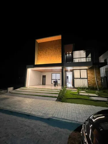 Casa alto padrão com piscina e energia solar [17675]