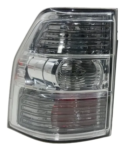 Lanterna Traseira Esquerda Pajero Full 2008 a 2020