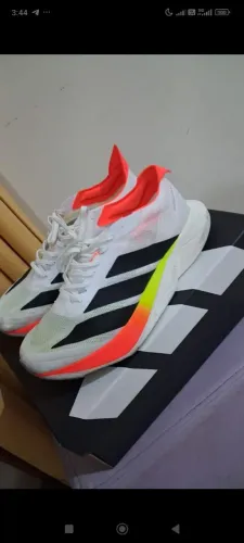 Tenis Adizero drive Rc M <br><br>De 900 reais por <br><br>620<br>Usado uma vez. <br>Zerado