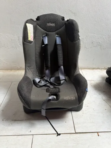 Cadeirão de carro infanti Usado 