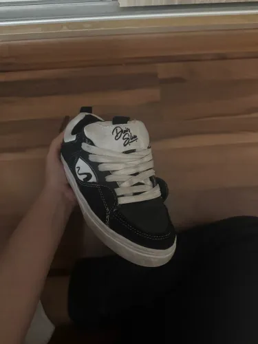 tenis tesla fusion black white