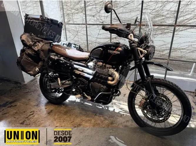 TRIUMPH BONNEVILLE SCRAMBLER 1200 XC