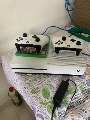 XBOX ONE S 1TB- TRC EM PC, NOT OU PS4