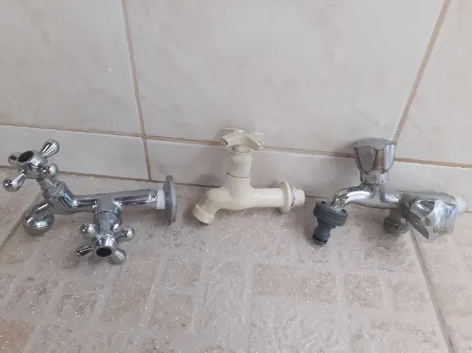 Kit com 3 torneiras