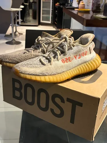 Tênis adidas Yeezy Boost 350 V2 Usado Original
