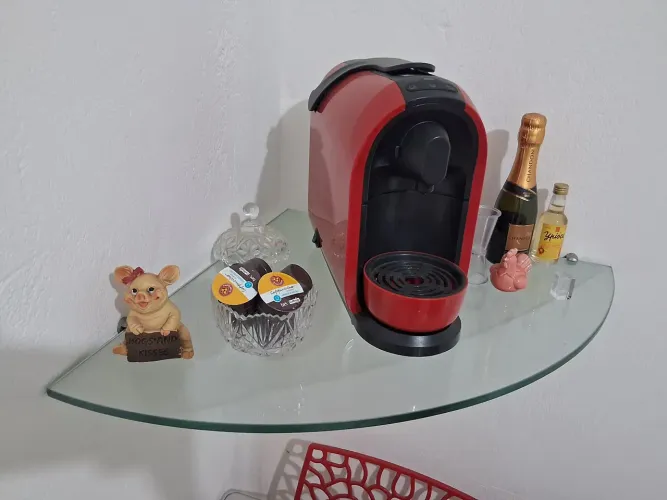 Prateleira de vidro de quina
