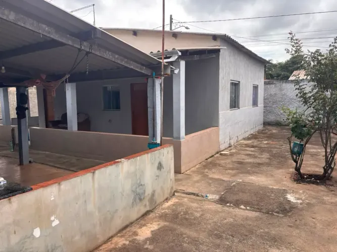 Imovel a venda com 2 casas no Lote