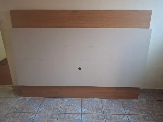 Vendo painel ripado semi novo pouco tempo de uso