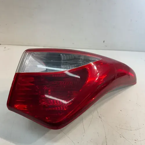 Lanterna Traseira Direita Hb20 Hatch 2013 A 2019 Original Direito/passageiro Vermelho