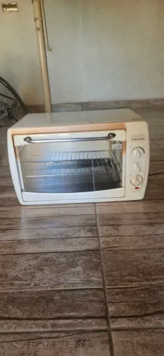 Forno elétrico da Suggar, modelo FE4221BR, 42 Litros