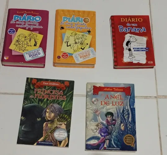 Kit 5 livros infanto juvenis em ótimo estado 