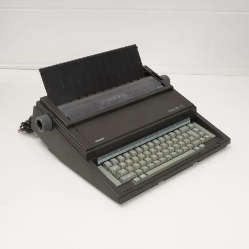 Máquina de digitar antiga