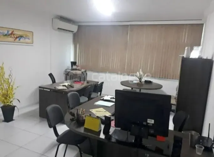 Aluga se ou vende se ótima sala comercial bem localizada na Cidade alta Natal/RN