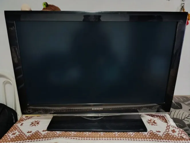Tv para retirar peças 