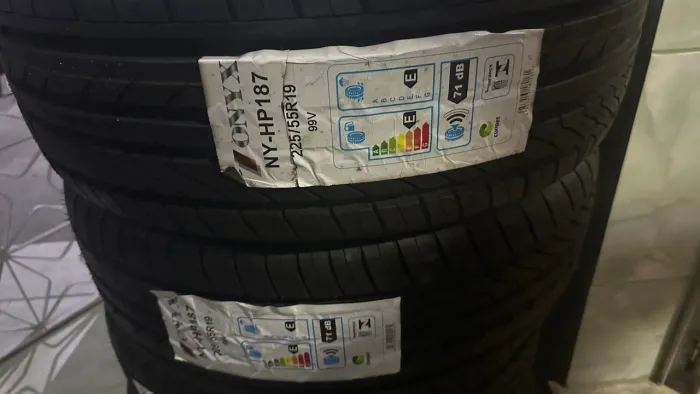 Pneus 225/55 R19